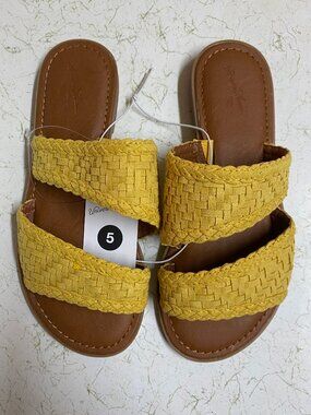 UNIVERSAL THREAD SIZE 5 YELLOW WOMEN'S SANDALS